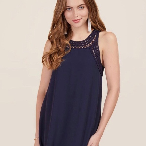 Kia Crochet trim shift dress - Picture 2 of 7